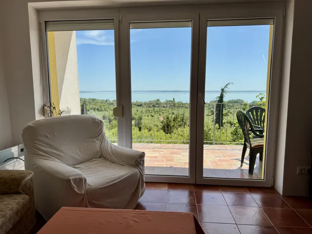 Eladó nyaraló Balatongyörök 120 nm