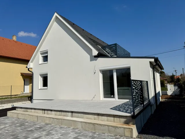 Eladó ház Vonyarcvashegy 110 nm