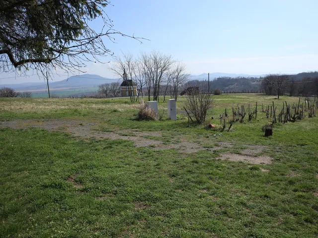 Eladó telek Lesenceistvánd 14136 nm