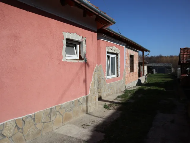 Eladó ház Lesenceistvánd 85 nm