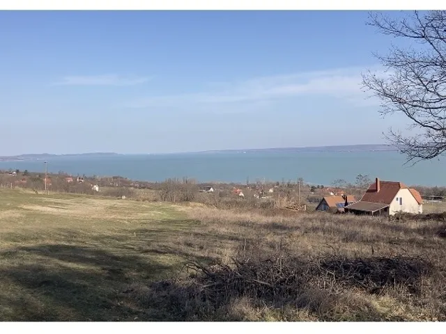 Eladó telek Révfülöp 5196 nm