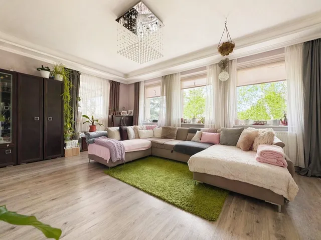 Eladó ház Vonyarcvashegy 274 nm