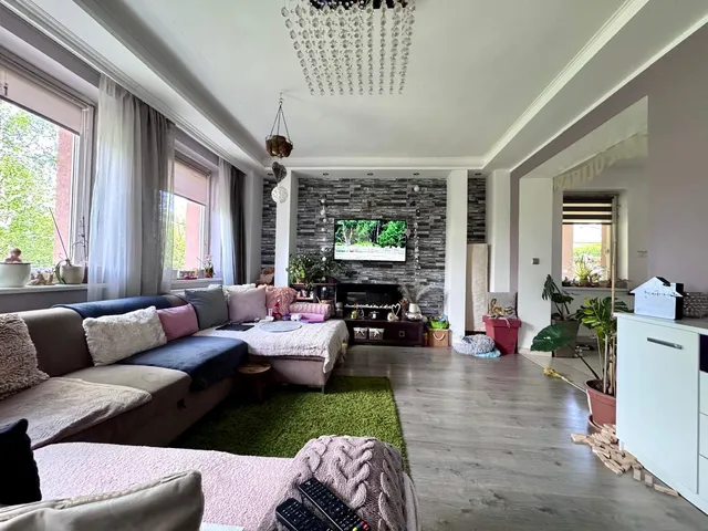 Eladó ház Vonyarcvashegy 274 nm