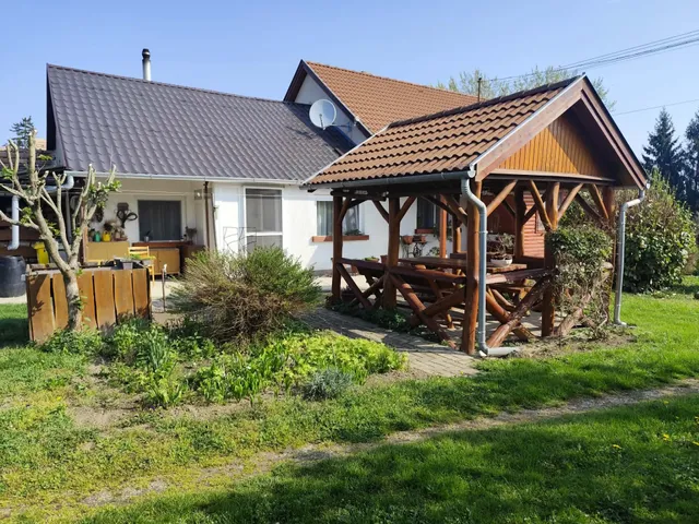 Eladó ház Sávoly 125 nm