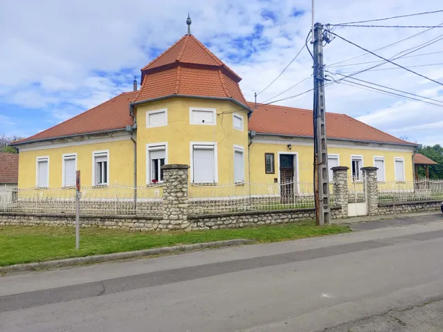 Eladó ház Zalaszentgrót 220 nm