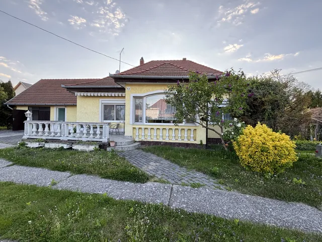 Eladó ház Balatonmáriafürdő 110 nm