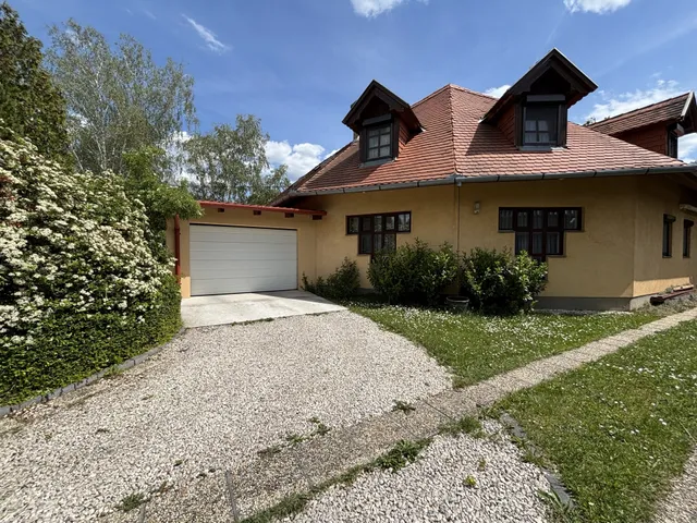 Eladó ház Balatonmáriafürdő 107 nm