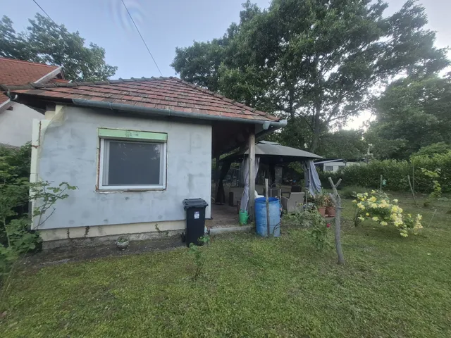 Eladó nyaraló Balatonszepezd 39 nm