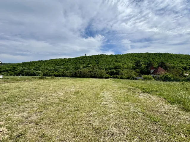 Eladó telek Balatongyörök 2000 nm