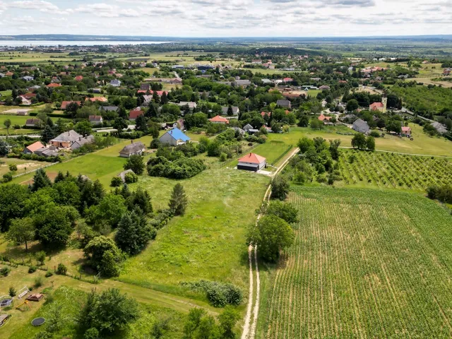Eladó telek Cserszegtomaj 1523 nm