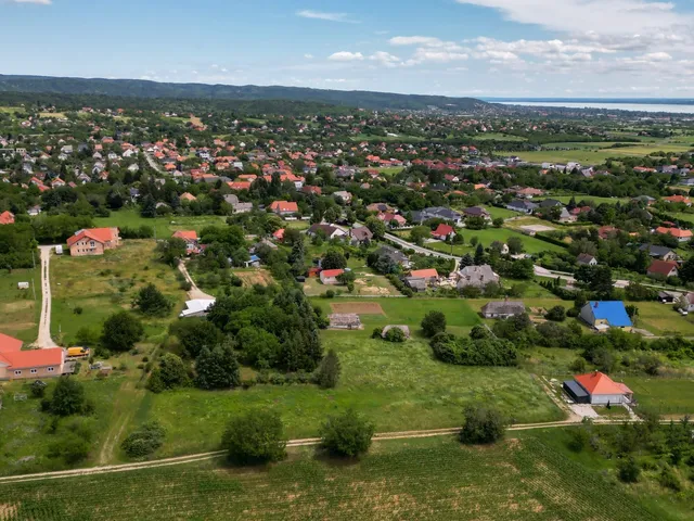 Eladó telek Cserszegtomaj 4501 nm