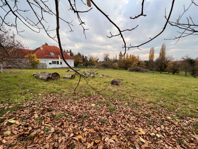 Eladó telek Gyenesdiás 3063 nm