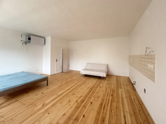 Eladó lakás Sáska 35 nm