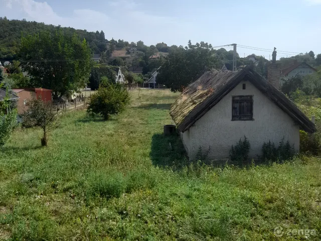 Eladó telek Balatongyörök 2500 nm