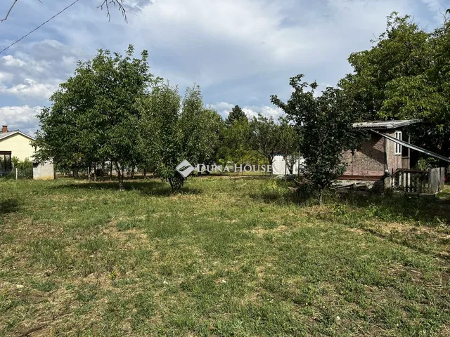 Eladó telek Budakalász, Dolinai utca 974 nm