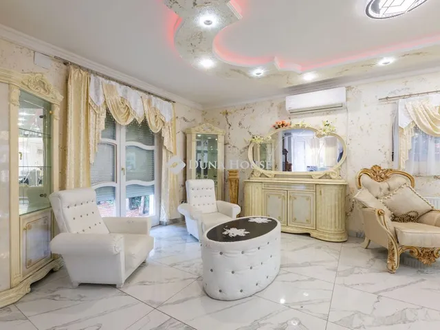 Eladó ház Budakalász 300 nm