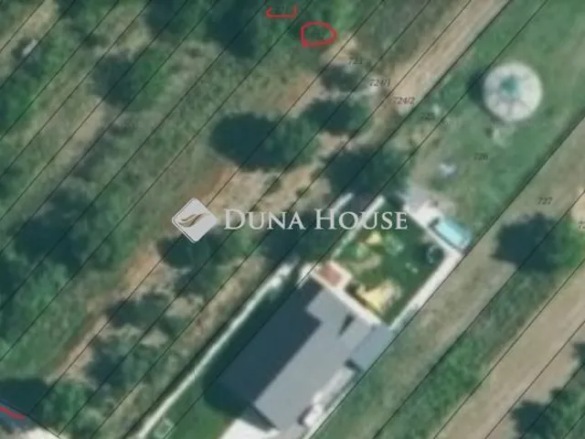 Eladó telek Vácrátót 2859 nm