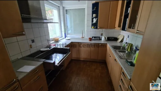 Eladó ház Budapest II. kerület, Budaliget 160 nm