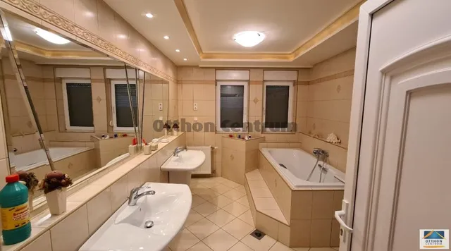 Eladó ház Budapest II. kerület, Budaliget 160 nm