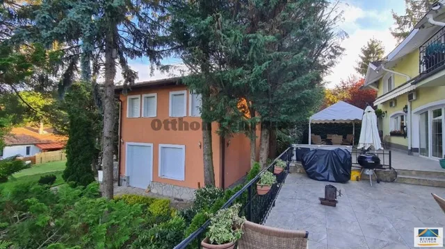 Eladó ház Budapest II. kerület, Budaliget 160 nm
