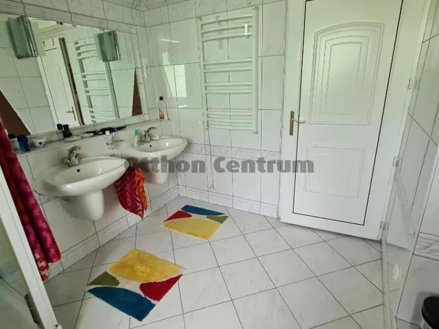 Eladó ház Budapest II. kerület, Budaliget 390 nm