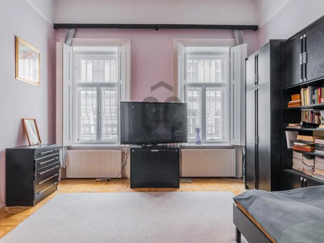 Eladó lakás Budapest VI. kerület 128 nm