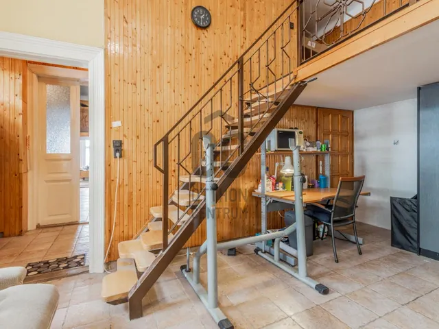 Eladó lakás Budapest VI. kerület 128 nm