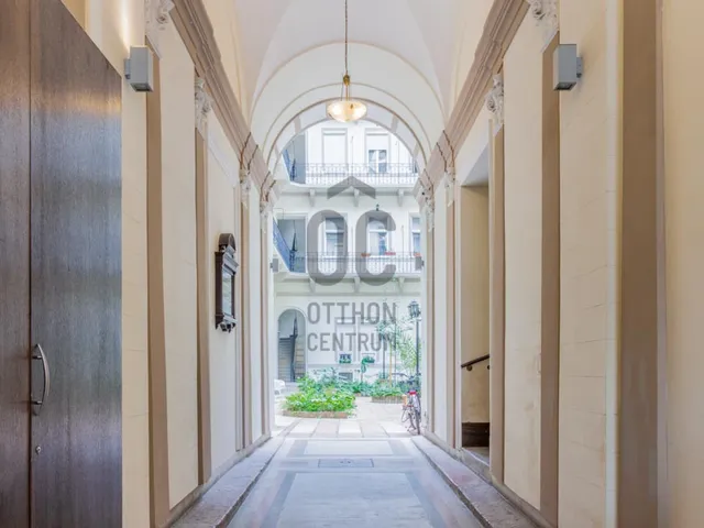 Eladó lakás Budapest VI. kerület 128 nm