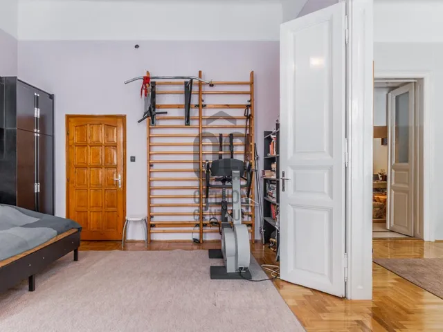 Eladó kereskedelmi és ipari ingatlan Budapest VI. kerület 128 nm