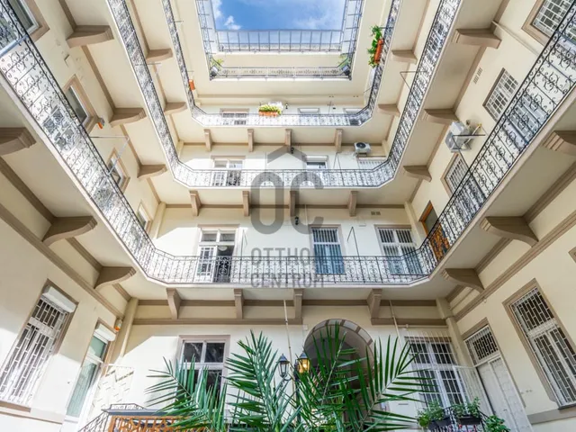 Eladó kereskedelmi és ipari ingatlan Budapest VI. kerület 128 nm