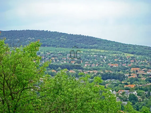 Eladó ház Budapest III. kerület, Csúcshegy 7 nm