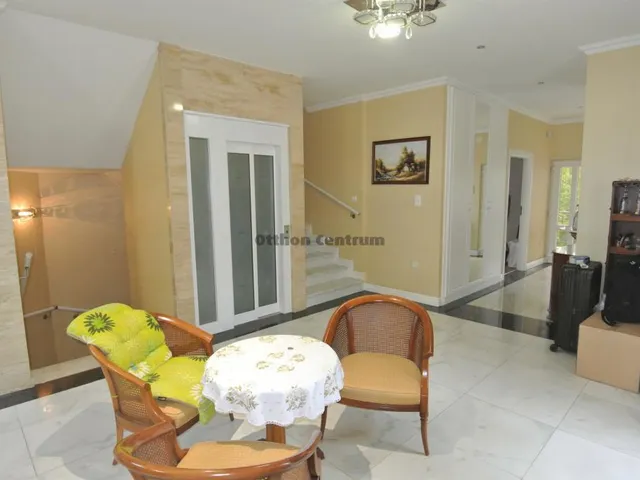 Eladó ház Budapest XII. kerület, Orbánhegy 450 nm