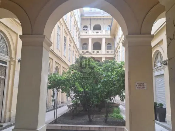 Eladó lakás Budapest V. kerület, Bank negyed 90 nm