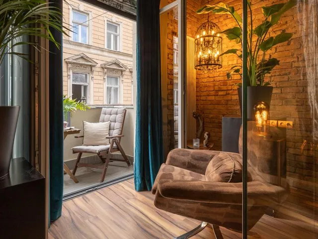 Kiadó lakás Budapest VI. kerület, Nagykörúton kívüli terület 138 nm