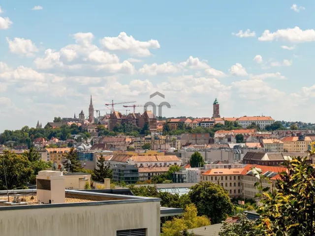 Eladó lakás Budapest II. kerület, Rézmál 185 nm