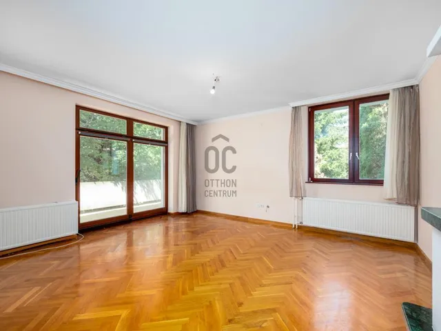 Eladó ház Budapest II. kerület, Zöldmál 179 nm