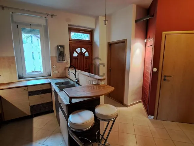 Eladó lakás Budapest III. kerület, Újlak III. ker. 70 nm