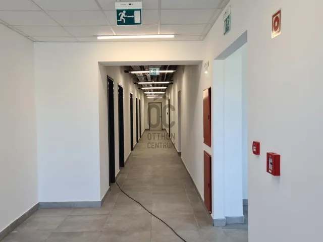 Kiadó kereskedelmi és ipari ingatlan Budapest XI. kerület, Örsöd 40 nm