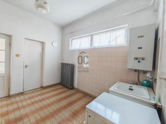 Eladó ház Komárom 145 nm