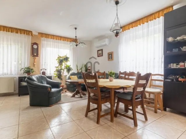 Eladó ház Budapest XI. kerület, Őrmező 140 nm