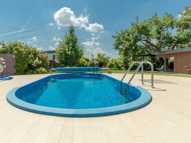 Eladó ház Budapest XXII. kerület 304 nm