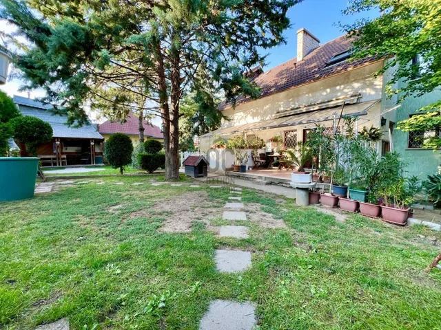 Eladó ház Budapest XI. kerület, Kelenvölgy 340 nm