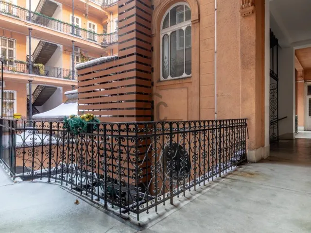 Eladó lakás Budapest VIII. kerület, Palotanegyed 96 nm