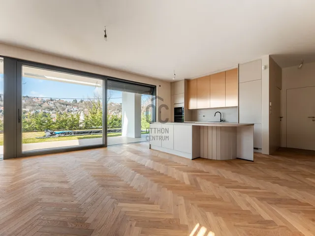 Eladó ház Budapest II. kerület, Remetekertváros 215 nm