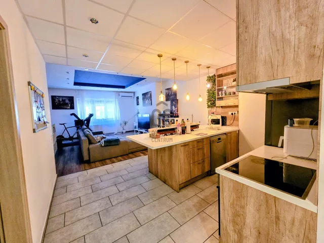 Eladó lakás Budapest XI. kerület, Albertfalva 111 nm