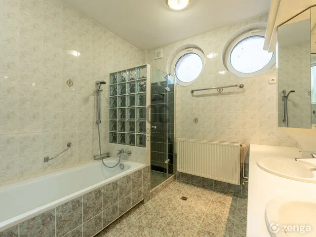 Eladó ház Budapest XII. kerület 387 nm