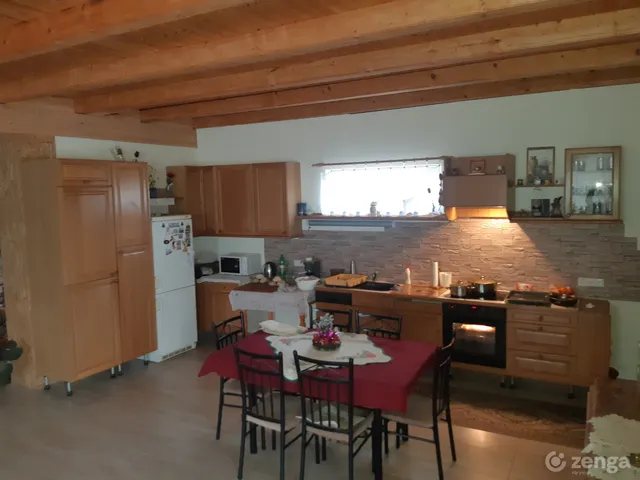 Eladó ház Sárbogárd, Sárszentmiklós 160 nm