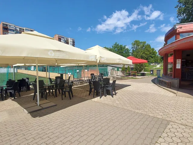 Kiadó kereskedelmi és ipari ingatlan Vác, Alsóváros, Vám utca 20 nm