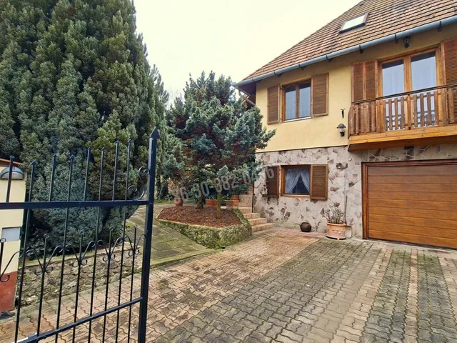 Eladó ház Verőce 245 nm