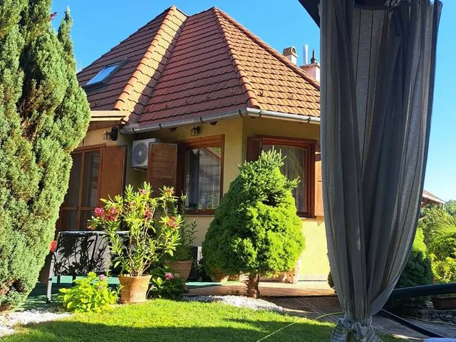 Eladó ház Verőce 245 nm